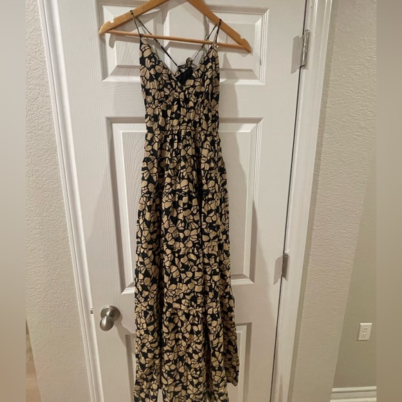 Abercrombie & Fitch Flowy Tiered Maxi Dress - Picture 2 of 5